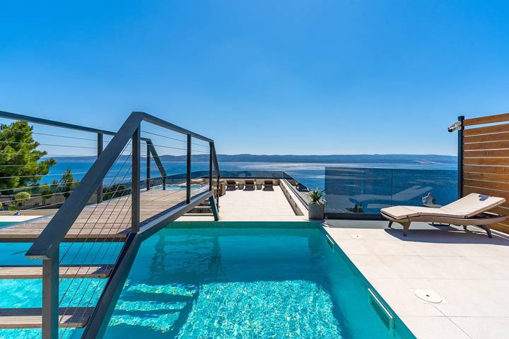 Meerblick-Villa Blue Lagoon mit privatem beheiztem Pool, 2 Whirlpools, Sauna, Medienraum, 6 Schlafzimmern, Strand 70 m in Medovača Cove, Pisak