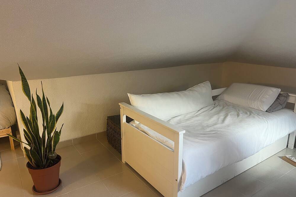 Ganze Wohnung, Carcavelos – Walk to the Sea, Parking Included in Carcavelos e Parede, Costa de Lisboa