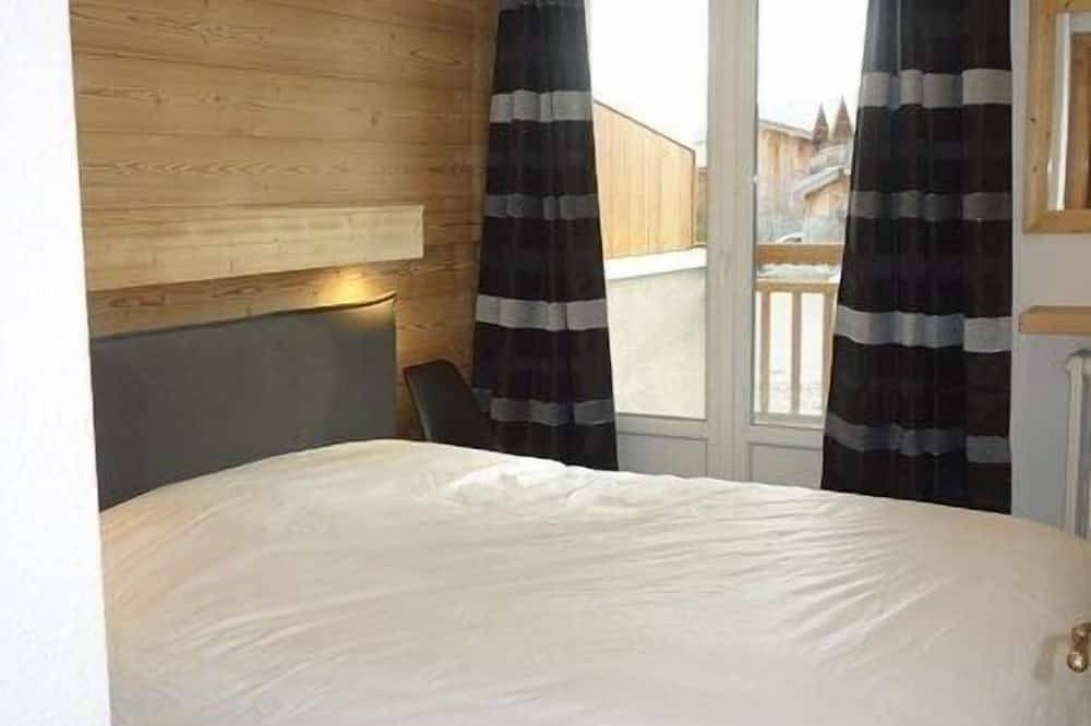 Entire apartment, Apartment Alpe D'Huez Resort Center in L'Alpe d'Huez, Écrins National Park