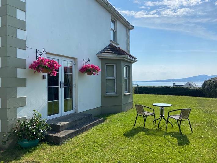 Holiday letting for 2 people, with Terrace and Garden as well as View in Buncrana