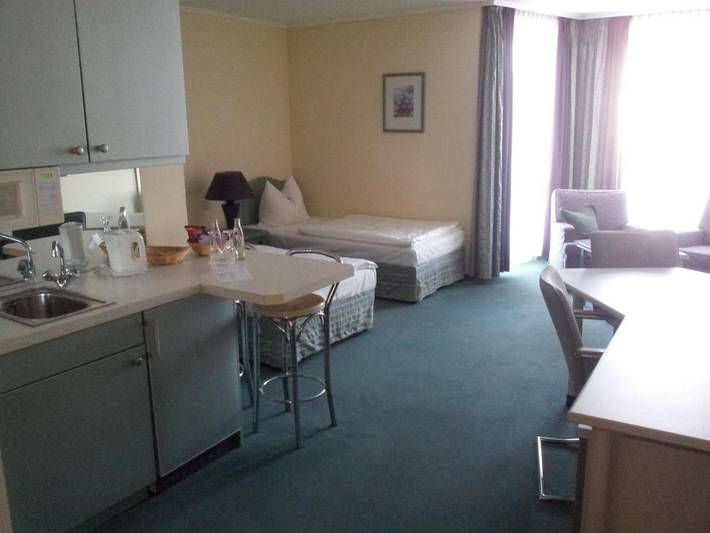 Hotel für 2 Personen, mit Terrasse in Sarstedt - 3