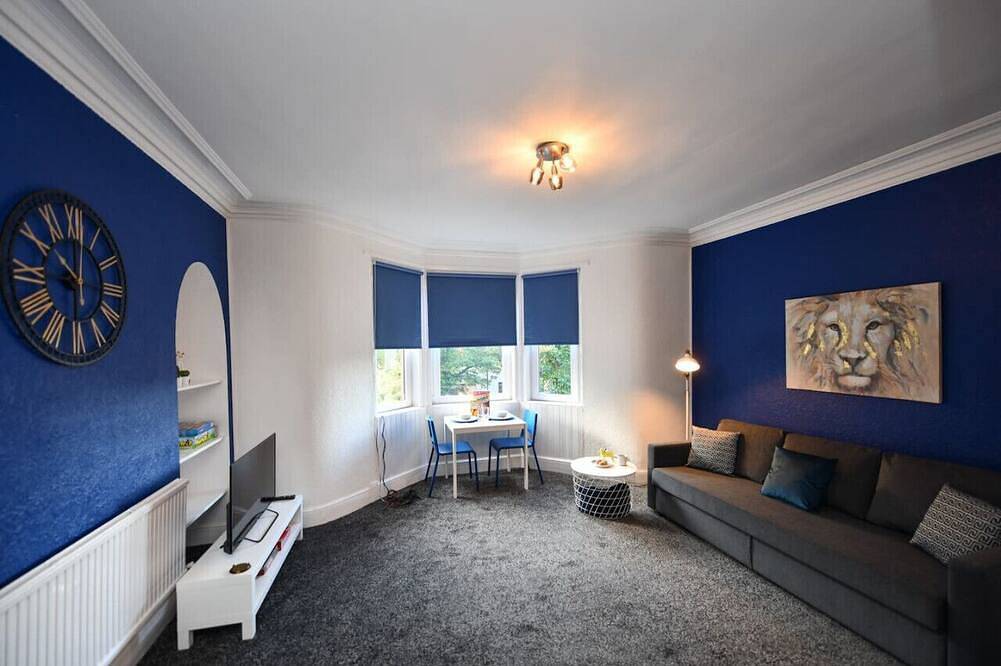 Ganze Wohnung, The Wee Lion -1 bed newly refurbished first floor flat in Troon in Troon, Firth Of Clyde