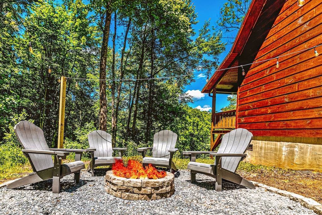 Beautiful Secluded Cabin near Boone in Watauga County