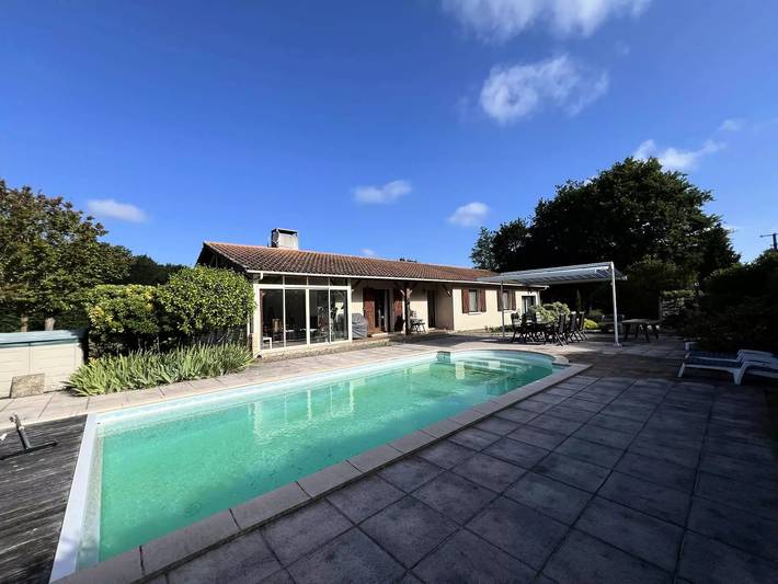 Villa für 6 Personen, mit Pool und Ausblick in Grayan-et-l'Hôpital