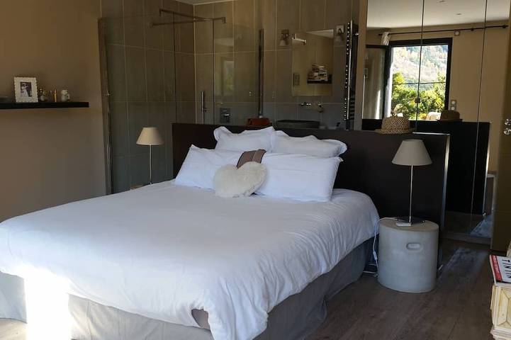 Location de vacances pour 8 personnes, avec jardin et terrasse à Méolans-Revel - 3