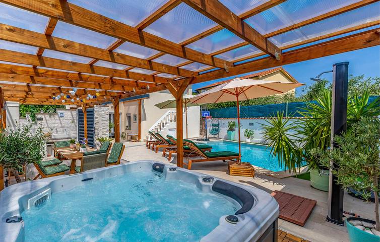 Ferienhaus für 6 Personen, mit Terrasse und Pool in Marčana - 4