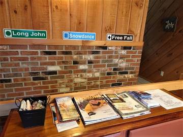 Vacation Home for 6 Guests in Dover (VT), Green Mountain National Forest, Picture 4