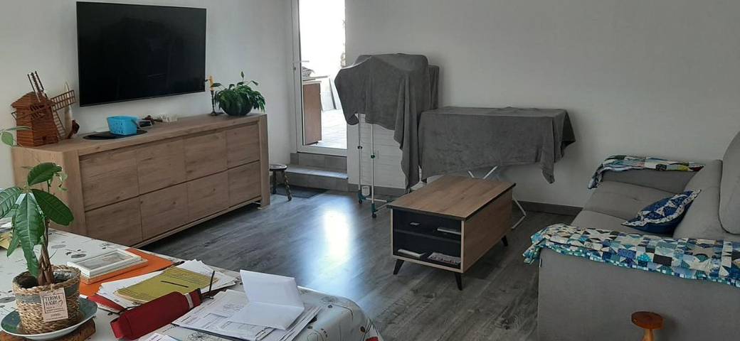Gîte pour 6 personnes, avec terrasse à Vion