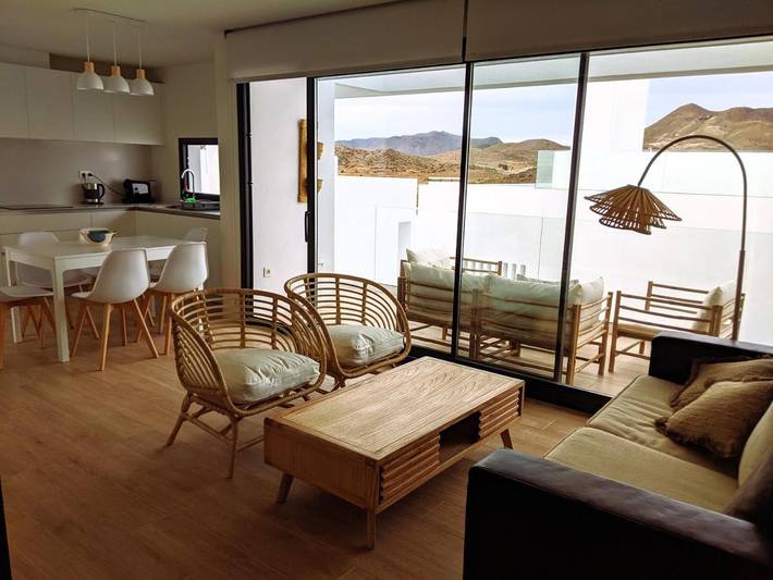 Casa para 6 personas, con jardín además de vistas y piscina en Cabo de Gata