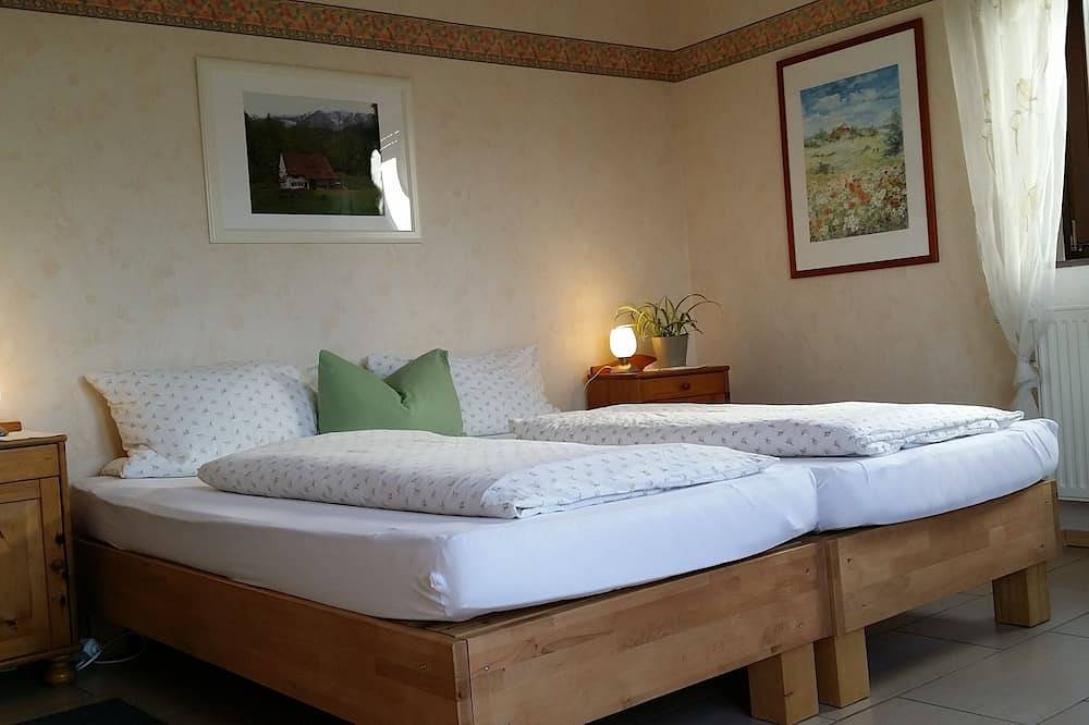 Ganze Wohnung, Fewo für 1 -2 Pers. mit Balkon nahe Burgenstraße und Neckartal in Oberzent, Odenwaldkreis