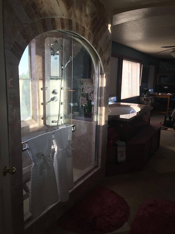Apartment for 2 people, with balcony and hot tub in California