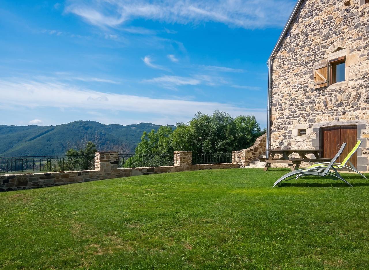 Casa de montaña con encanto en Rentières + jardín privado in Rentières, Parque Natural Regional Volcans d'Auvergne