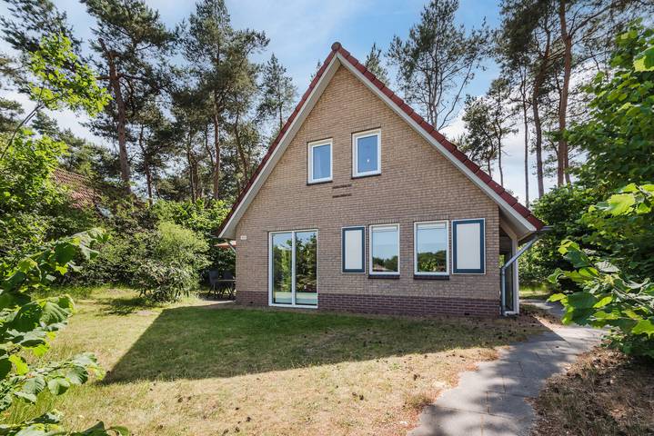 Bungalow für 4 Personen, mit Terrasse und Balkon/Terrasse sowie Sauna - 1