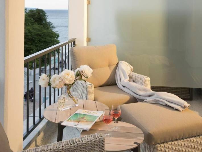 Ferieleilighet for 2 personer, Balkong og Terrasse i tillegg til Hage og Badebasseng i Rügen