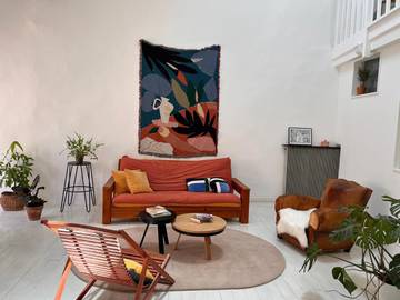 Cottage pour 2 personnes, avec terrasse, adapté aux familles à Siran