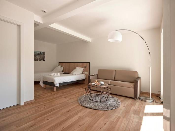 Hôtel pour 2 personnes, avec jardin et piscine ainsi que jacuzzi et sauna, animaux acceptés à Le Bonhomme - 2