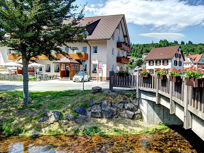Hôtel pour 3 personnes, avec balcon/terrasse et terrasse