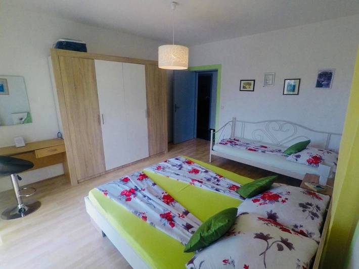 Ferienwohnung für 6 Personen, mit Balkon und Ausblick in Krvavica - 3