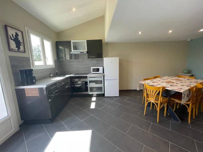 Location de vacances pour 6 personnes, avec piscine ainsi que jardin et terrasse à Saze - 2