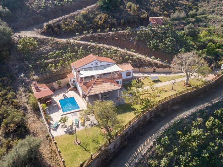 Villa för 8 Personer, med trädgård och pool - 1
