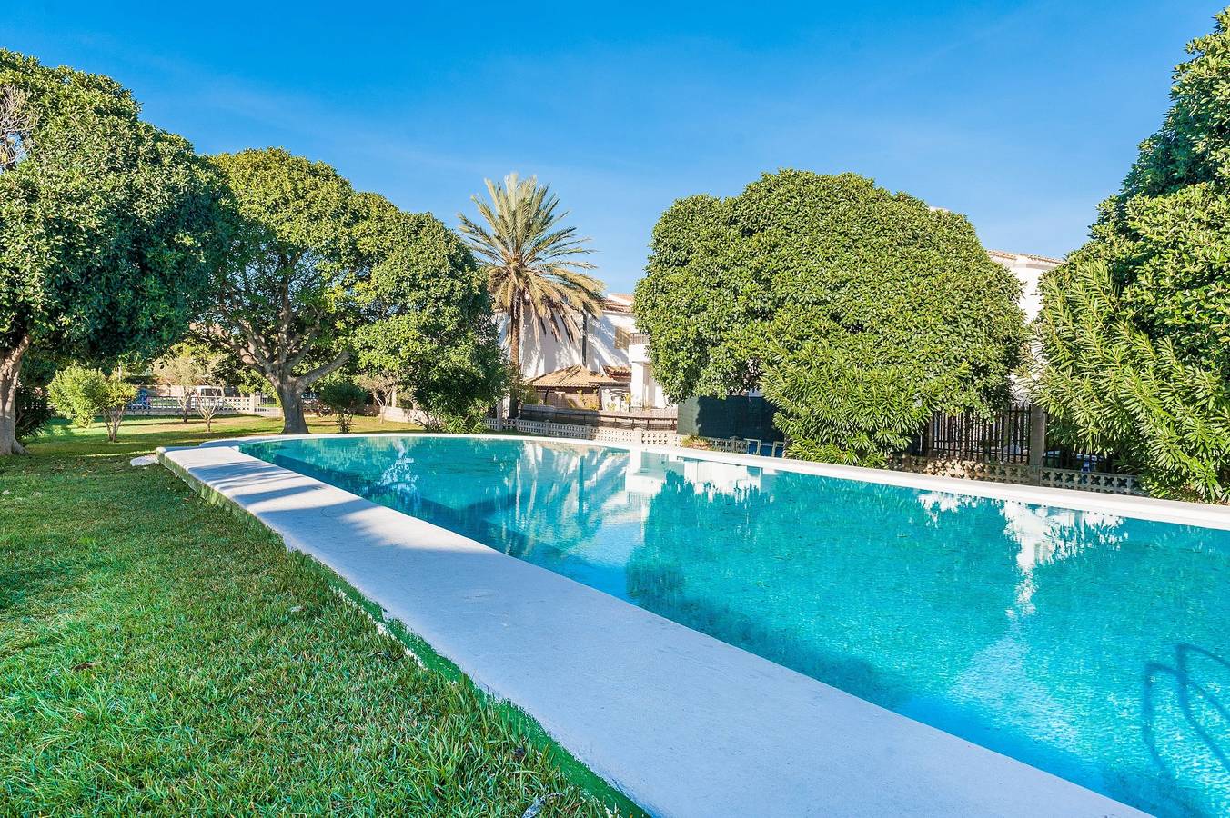 Entire apartment, With Modern Interior and Shared Pool - Apartment Rosmare in Alcúdia, North Majorca