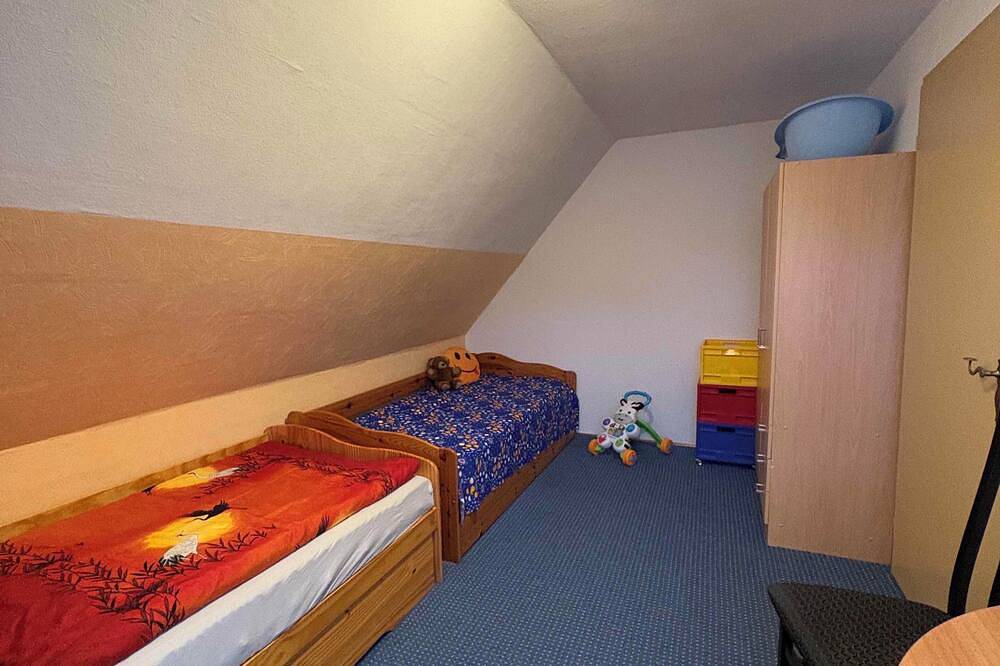 Ganze Wohnung, Urlaub in Bayern für die ganze Familie  2 Erwachsene und 2 Kinder in Hirschau, Ostbayern