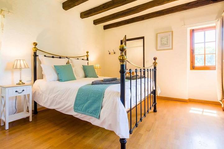 Location de vacances pour 6 personnes, avec jardin à Berbiguières - 3