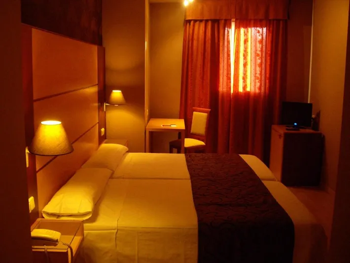 Hotel para 3 personas, con jardín y terraza - 1