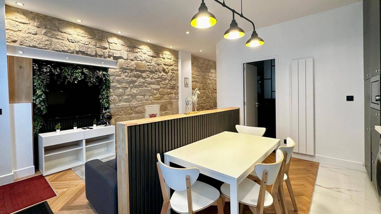 Appartement entier, One-Bedroom Apartment in Paris, Île de France
