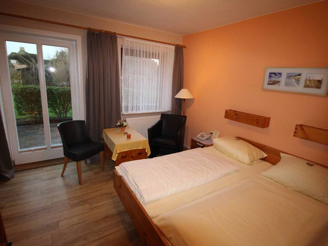 Hotel Garni Zur Post in Utersum, Föhr