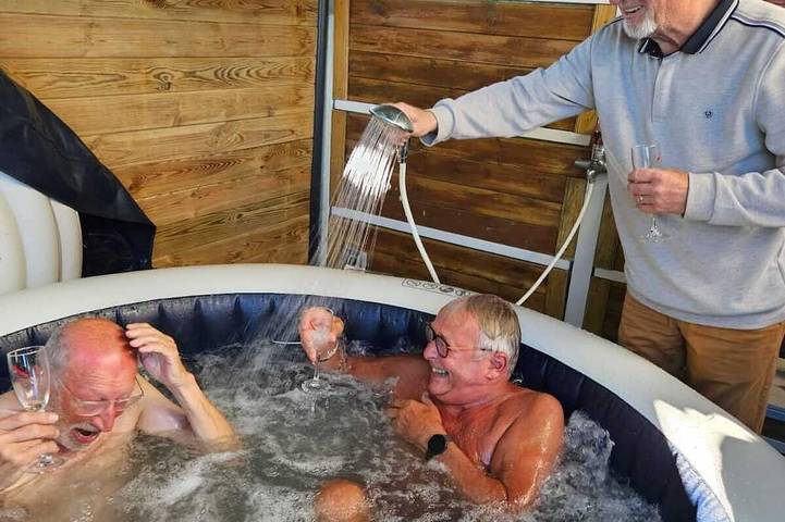 Location de vacances pour 9 personnes, avec jacuzzi et jardin, animaux acceptés à Hôpital-Camfrout - 4