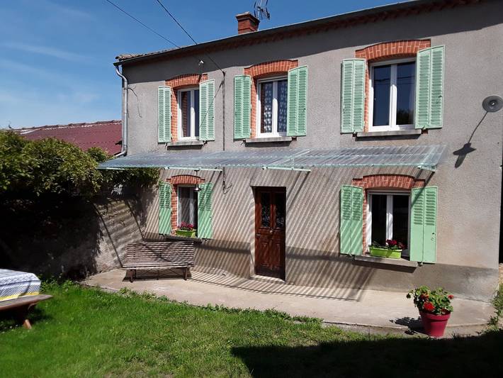 Gîte pour 6 personnes, avec jardin et terrasse