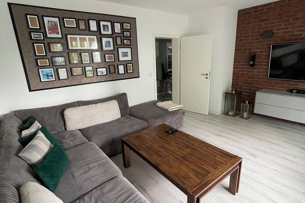 Ganze Wohnung, Zentrale Wohnung im 1. Og, Autobahn nah in Paderborn, Nordrhein-Westfalen