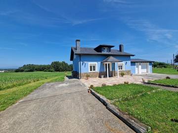 Casa de vacaciones para 9 personas, con vistas y jardín, Se admiten mascotas en Costa Occidental Asturiana