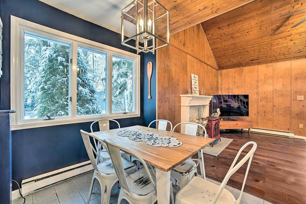 Hot Tub: Secluded Hideaway on Sleepy Hollow Lake in Athens (NY), Greene County (NY)