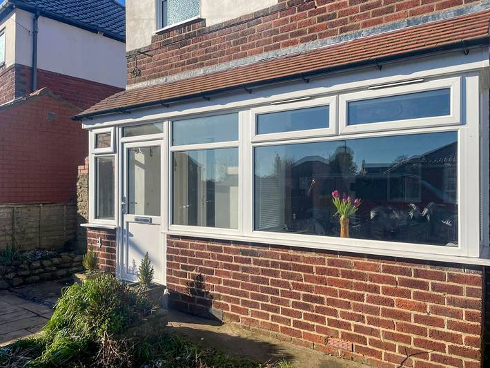 Log cabin for 4 people, with garden in Runswick Bay