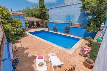 Casa rural para 14 personas, con jardín en Íllora