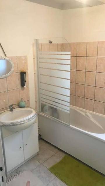 Maison d’hôte pour 2 personnes, avec jardin ainsi que vue et terrasse dans Les Clérimois