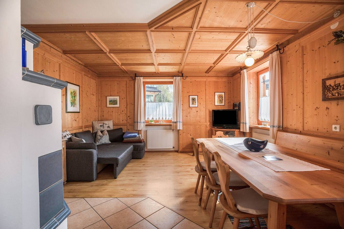 Ferienhaus 'Mendelhaus' mit Bergblick, Privatem Garten und Wlan in Mendel, Ruffrè-Mendola