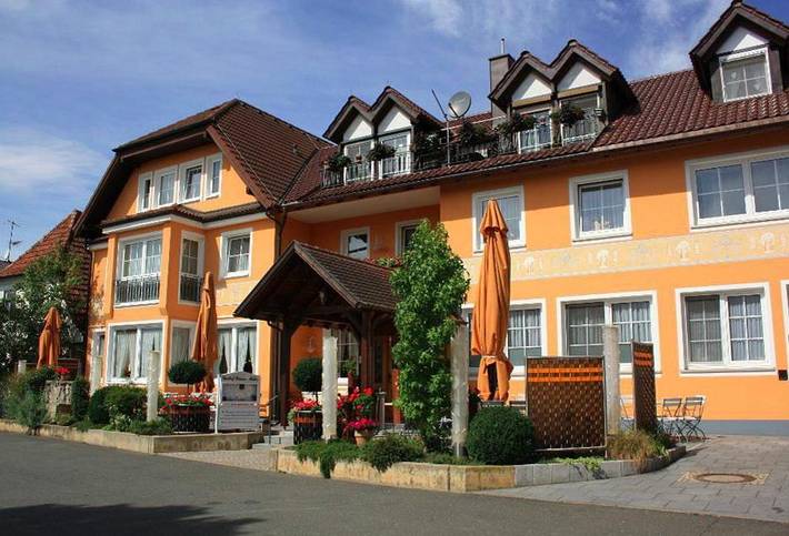 Hotel für 2 Personen, mit Balkon und Terrasse sowie Garten und Sauna in Lichtenfels (Bayern)
