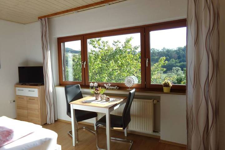 Ferienwohnung für 5 Personen, mit Garten und Balkon in Battenberg - 3