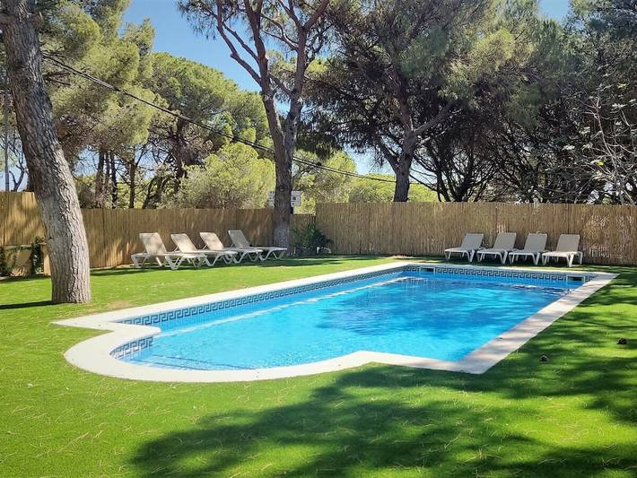 Bungalow für 3 Personen, mit Terrasse und Garten sowie Pool in Pals