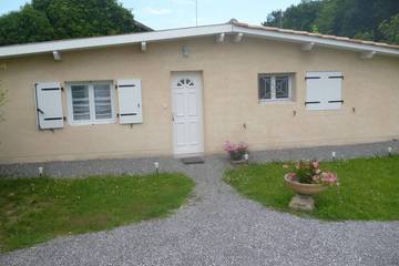 Gîte pour 2 personnes, avec jacuzzi et jardin dans Taussat