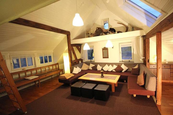 Ferienwohnung für 16 Personen, mit Garten und Sauna sowie Ausblick