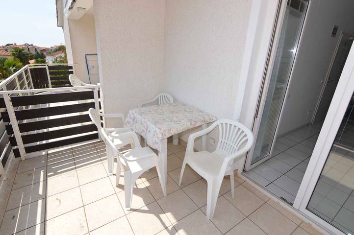 Ferienwohnung für 4 Personen, mit Balkon und Garten in Poreč - 2