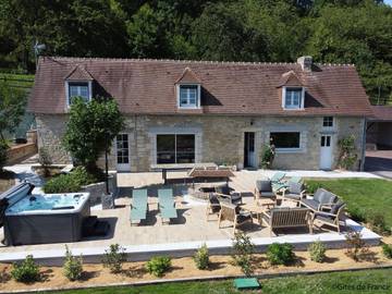 Gîte pour 10 personnes, avec jardin et jacuzzi dans Orne