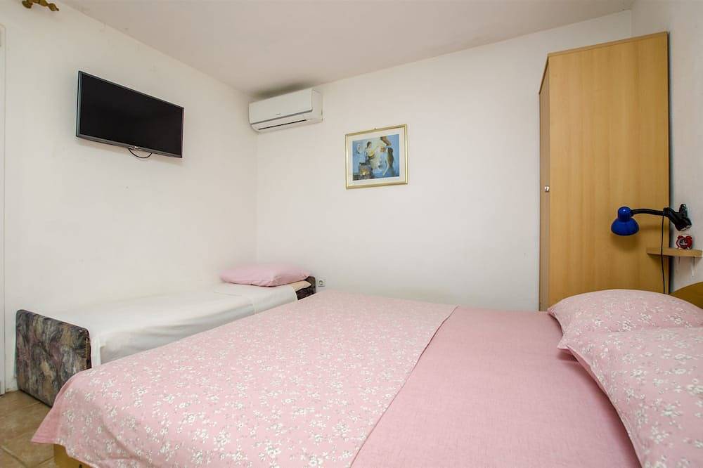 Ganze Wohnung, Ferienwohnungen Oliva - Maslinica in Maslinica, Solta