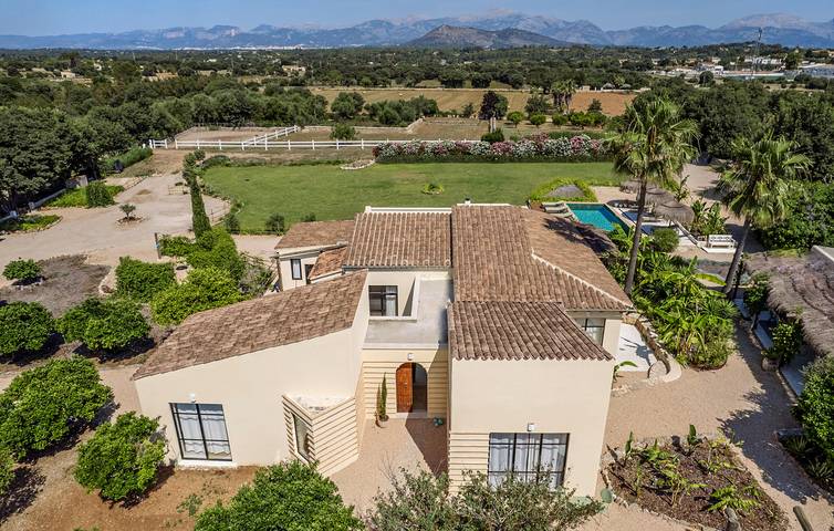 Entspannungsoase mit Pool und Grill in der Nähe von Llubí - WiFi & AC in Llubí, Mallorca Inselmitte