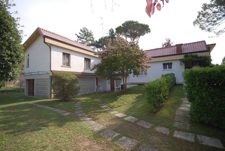 Ferienwohnung für 4 Personen, mit Garten in Lignano Pineta