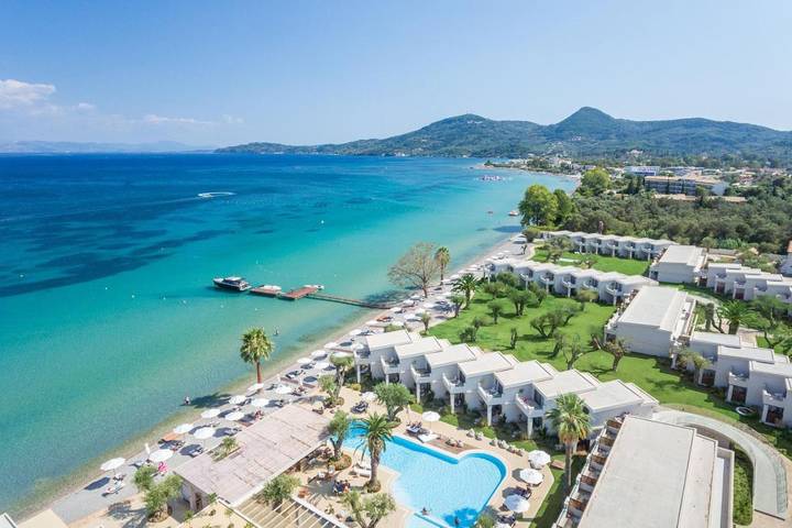 Hôtel pour 2 personnes, avec Balcon et Terrasse ainsi que Jardin et Piscine